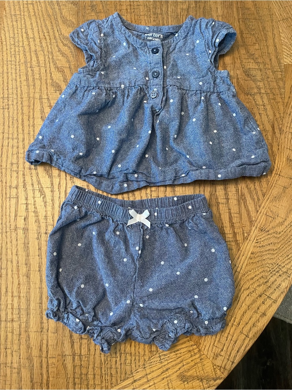 Carter’s girls short set